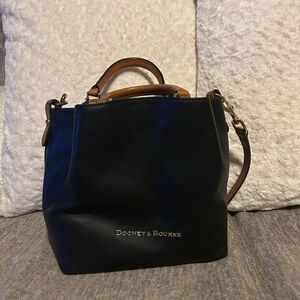 Dooney & Bourke Black Leather Women's Bag